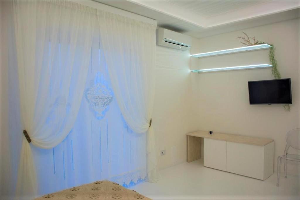 B&B Valentino Luxury Rooms By Salentolimit Porto Cesareo Exterior photo